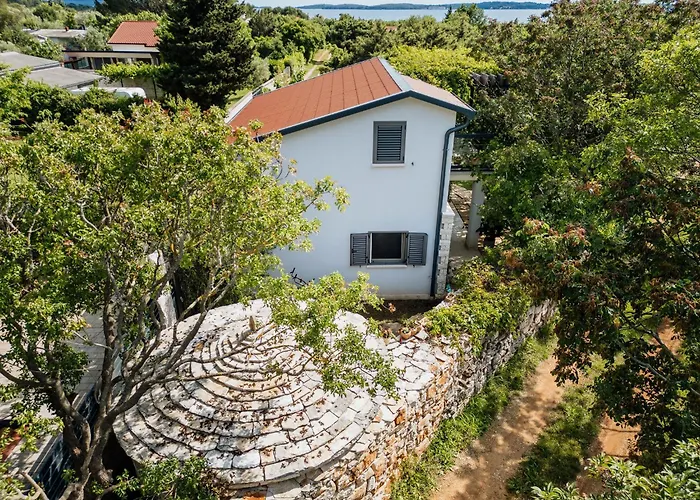 Holiday home Peroj's Oasis - *